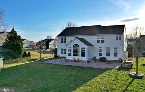 164 Pebble Beach Dr, Charles Town WV  25414-4074 exterior