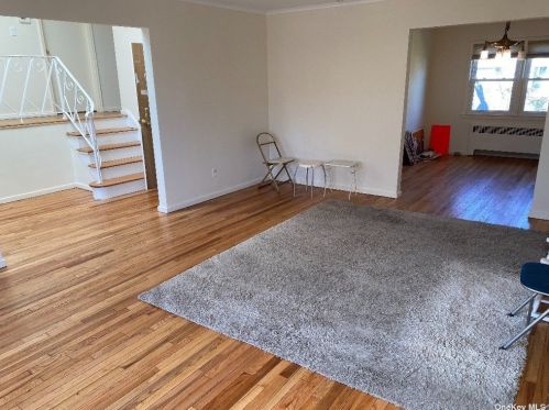 1026 Melissa Ln, North Bellmore NY  11710-1742 exterior