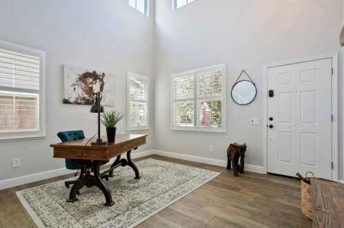 242 Meandering Ln, Turlock CA  95382-7354 exterior