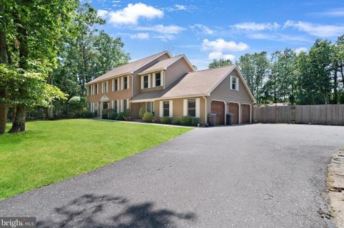 1 Madison Ct, Southampton NJ  08088-9046 exterior