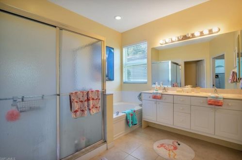 23379 Olde Meadowbrook Cir, Bonita Springs FL 34134-9115 exterior