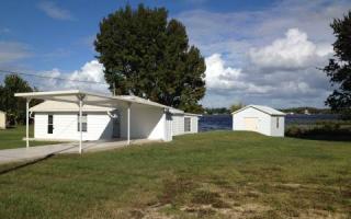 726 Memorial Dr, Sebring FL  33870-1495 exterior