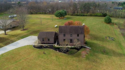 5519 Carnes Rd, Carroll, OH 43112-9622