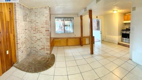 1703 Brg Ave, Oakland CA  94601-3672 exterior