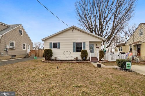 204 Billings Ave, West Deptford, NJ 08066-2225