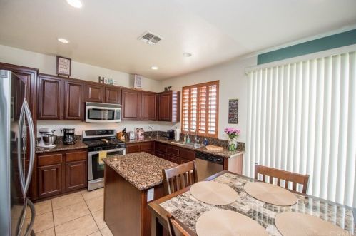 116 Cork Tree Dr, Orange, CA 92865-5008