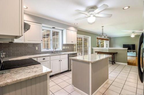 13 Rajcula Farm Rd, Brookfield Center CT  06804-1200 exterior