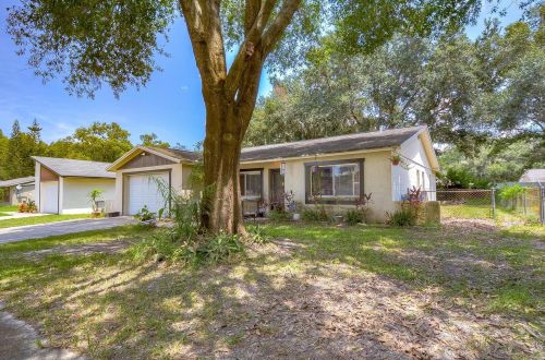 1144 Westwood Dr, Lutz FL  33549-4129 exterior