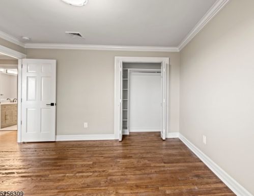 37 Tara Ln, Montville Township NJ  07045-9699 exterior