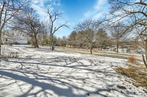 34 Larch Ct, Fishkill NY  12524-2626 exterior