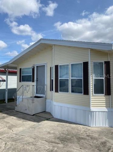 7052 Fairview Village Cir, Winter Haven, FL 33881-9508