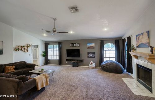2994 Benson Ln, Chandler, AZ 85224-5711