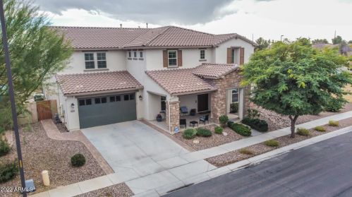 3433 Loma Vista St, Gilbert, AZ 85295-3478