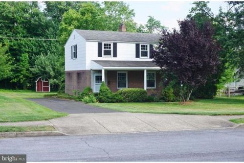 317 Greenwood Rd, Lansdale, PA 19446-2913