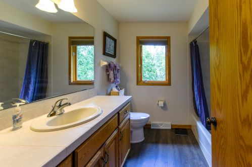 8140 Anna Ave, Waterford WI  53185-1386 exterior