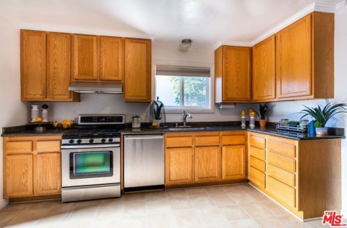 4919 Cartwright Ave, North Hollywood CA  91601-4728 exterior