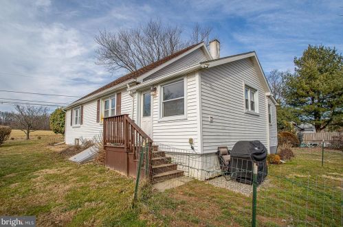 385 Zynn Rd, Downingtown PA  19335-1146 exterior