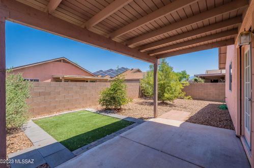 7043 Typhoon Flyer Way, Tucson AZ  85730-4985 exterior