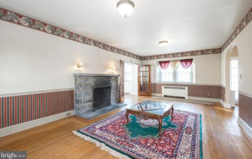 711 Marshall St, Norristown PA 19401-4113 exterior