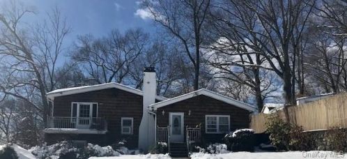 3259 Lexington Ave, Mohegan Lake, NY 10547-1652