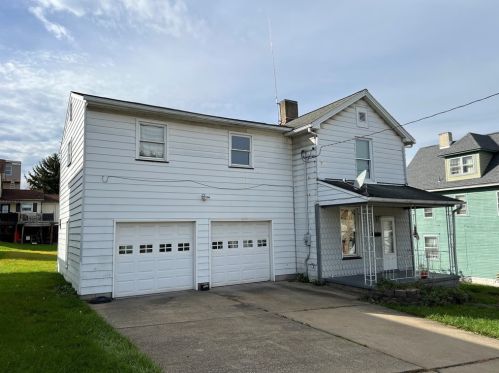 1808 Jefferson St, New Castle, PA 16102-1527