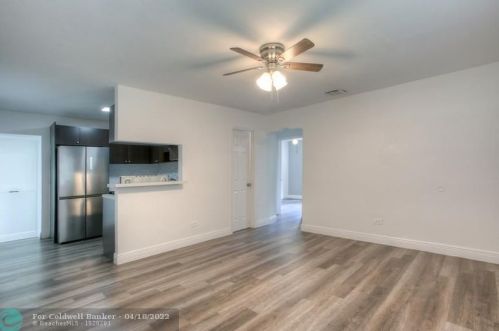 6221 35th St, Hollywood FL  33023-5013 exterior