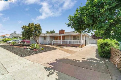20060 Santa Maria Ave, Hayward, CA 94546-4222