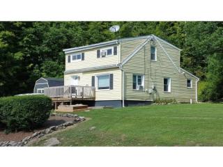 1720 Nanticoke Dr, Endicott, NY 13760-6633