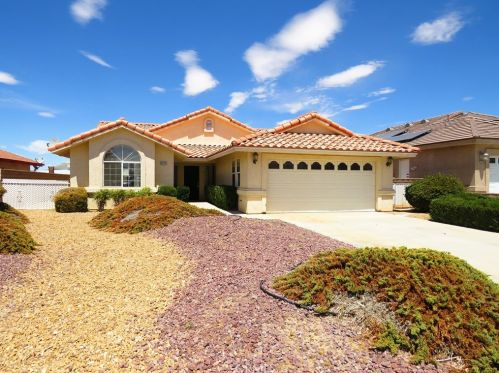 26218 Corona Dr, Helendale, CA 92342-7754