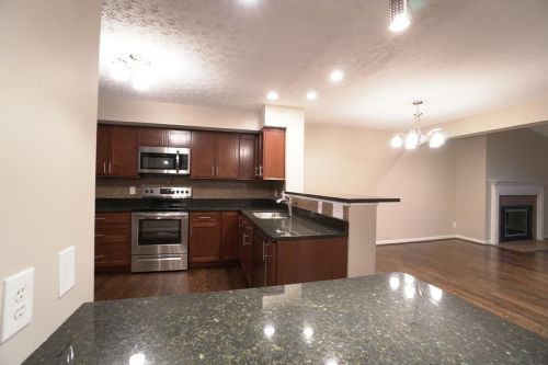 5010 Nob Hl Dr, Newport KY  41075-4096 exterior