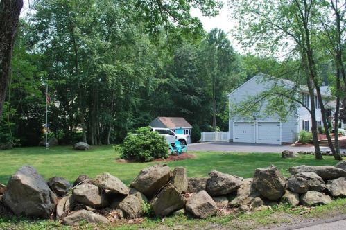 34 Tower Hill Rd, Cumberland RI  02864-1524 exterior