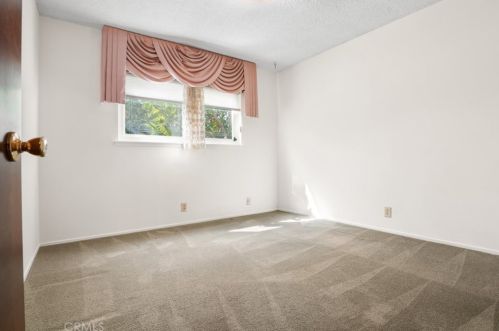 8411 Ives St, Paramount CA 90723-4441 exterior