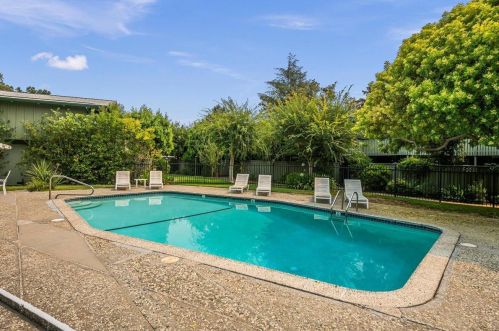 278 Monroe Dr, Mountain View CA  94040-1000 exterior