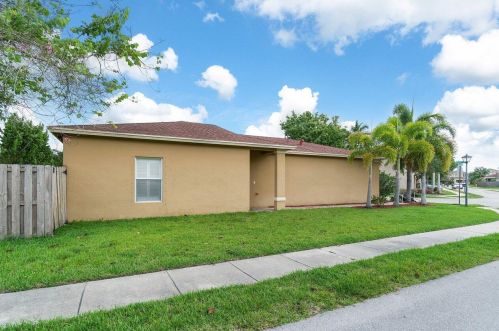 9712 Windrift Cir, Fort Pierce, FL 34945-3308