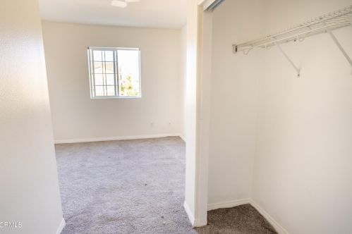 628 Green River St, Oxnard CA  93036-5318 exterior