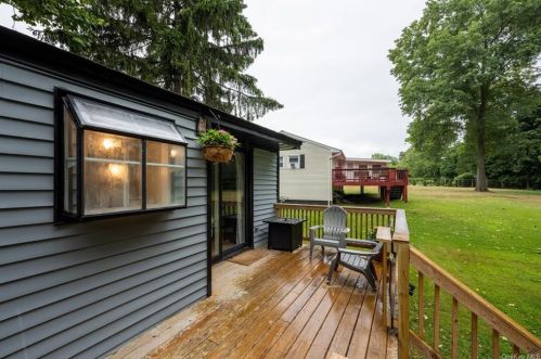 89 Gate Dr, Poughkeepsie NY  12601-5638 exterior