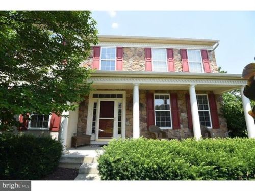 6665 Arbordeau Ln, Macungie, PA 18062-8669
