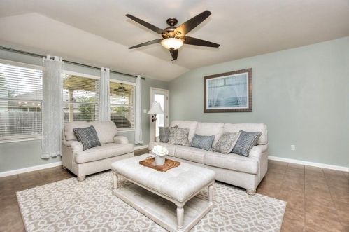 30119 Drifting Meadow Dr, Georgetown TX 78628-3716 exterior