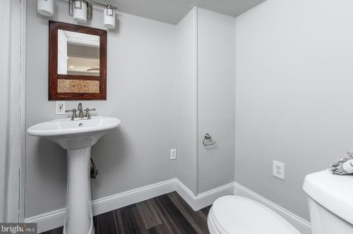 7 Nassau Ave, West Deptford NJ  08066-1120 exterior