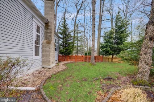 3517 Soffit Pl, Woodbridge VA  22192-5213 exterior