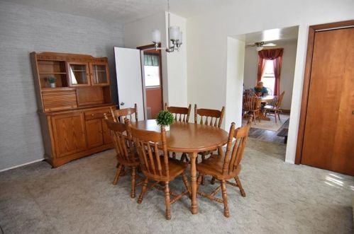 2329 Clinton St, Whitaker PA  15120-2662 exterior