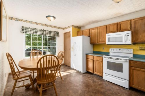 7876 Crawford Farms Dr, Blacklick, OH 43004-9257