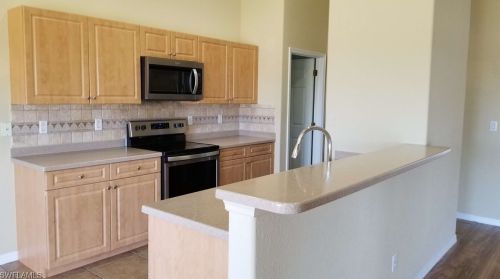 1130 Genoa Ave, Lehigh Acres, FL 33974-2709