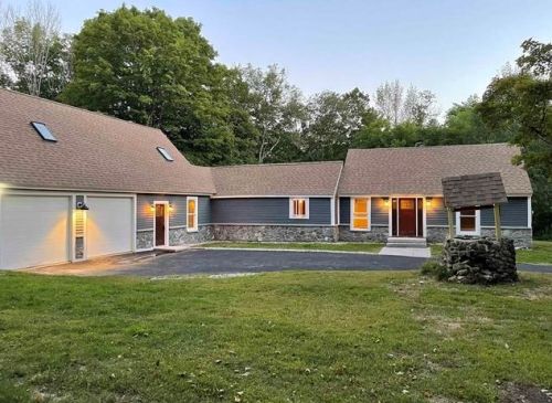 18 Last St, Andover NH  03216-4401 exterior