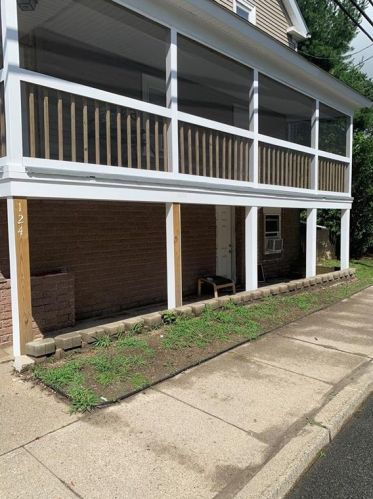 124 George Waterman Rd, Providence, RI 02919-2453