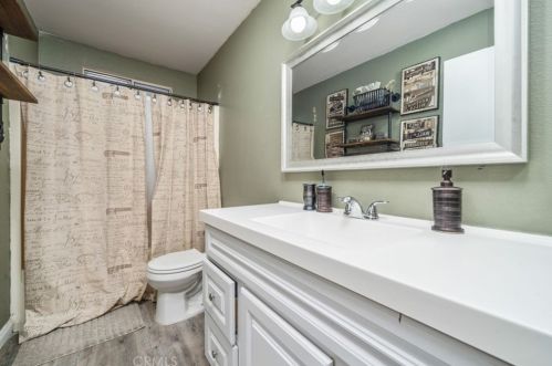 593 Award Dr, Colton CA 92324-2674 exterior