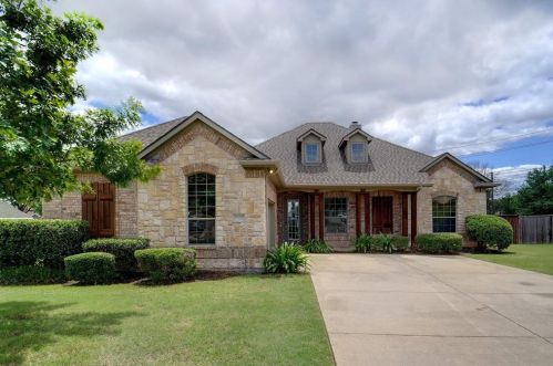 1901 Crystal Ct, St Paul, TX 75098-7999