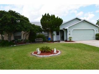 1697 Banning Beach Rd, Tavares, FL 32778-2073