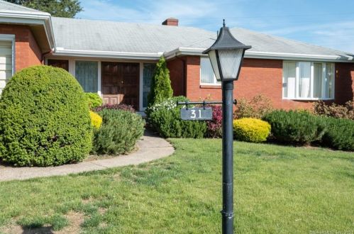 31 Knollwood Dr, New Britain, CT 06052-1122