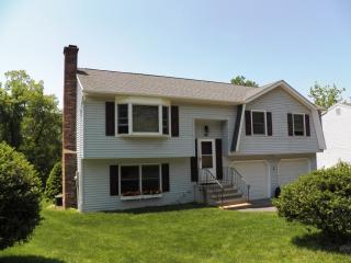 191 Eastside Blvd, Waterbury CT  06706-2852 exterior
